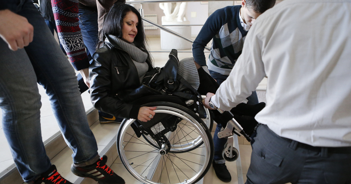 Набережная для инвалидов. Работа для инвалидов калининград. Ярмарка для инвалидов. Работа для инвалидов калининград. Работа для инвалидов калининград.