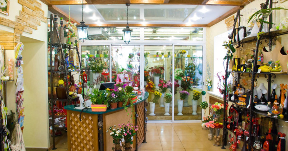 Хоть весь цветочный магазин