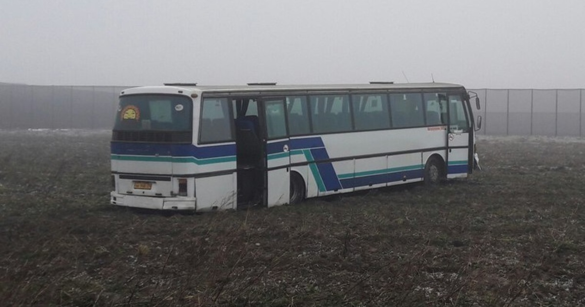 Фото с автобуса в дороге