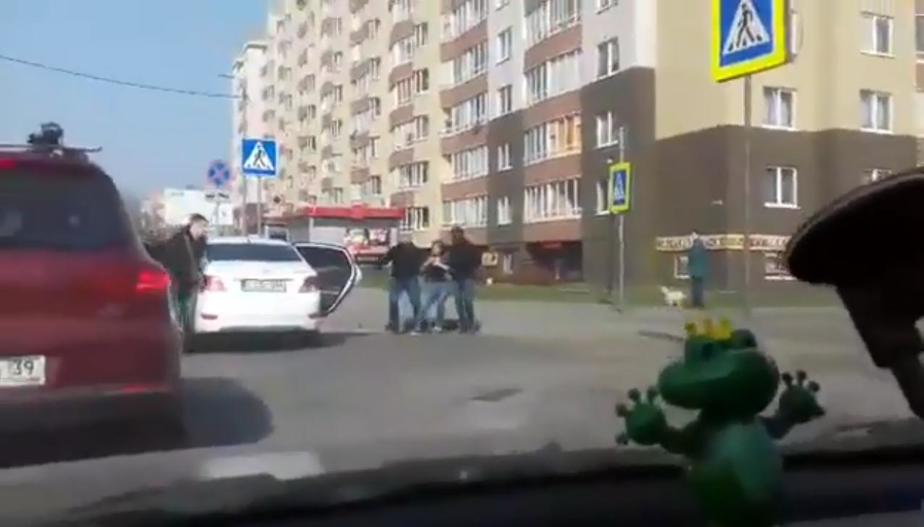Кадр видеозаписи "Клопс"