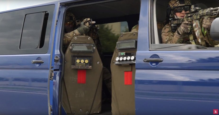 Взрыв, стрельба и погоня: ФСБ опубликовала видео с учений на фан-зоне