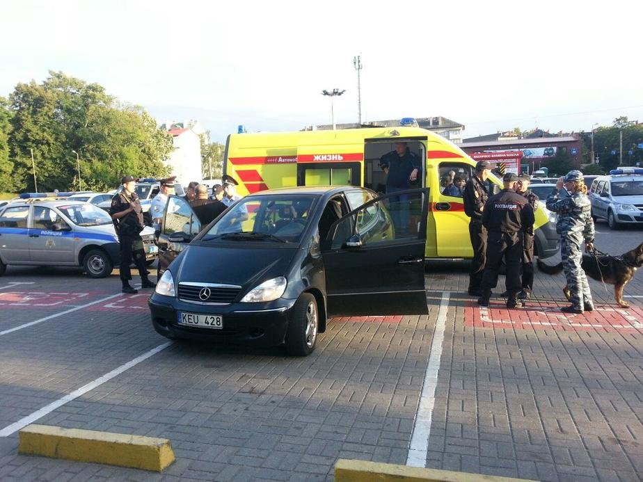 В Калининграде неизвестный дважды выстрелил в мужчину из-за замечания о неправильной парковке