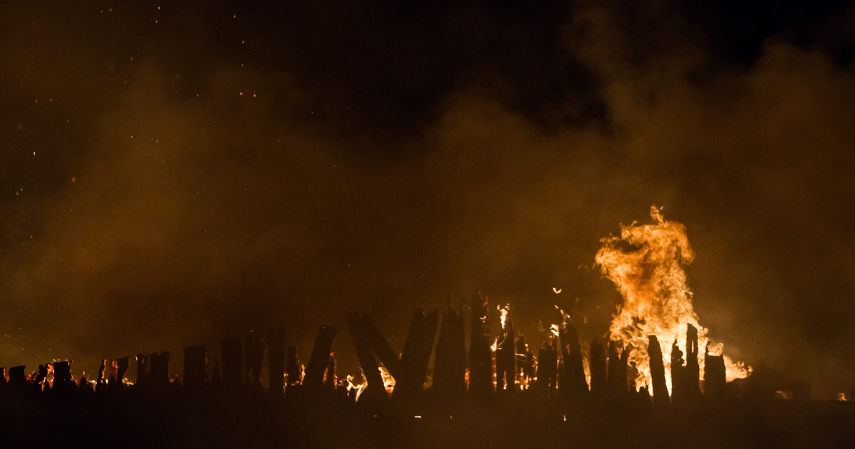 Когда произошло первое землетрясение и как появилась