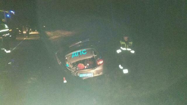 В Черняховске раненые инспекторы ДПС спасли двух человек из загоревшегося Audi 