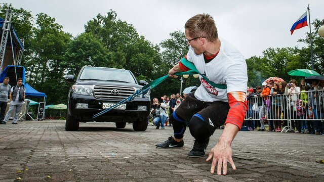 На День города калининградцы будут таскать покрышки и двигать автомобили в борьбе за звание самого сильного  
