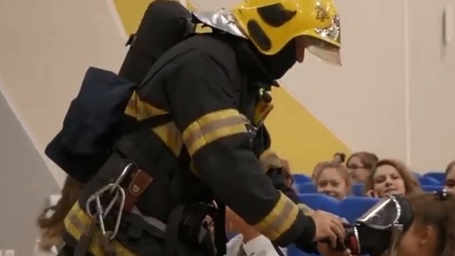 В самой большой школе Калининградской области прошли противопожарные учения