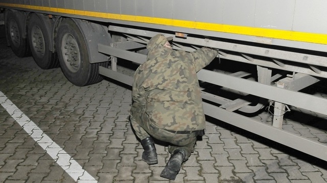 В Гжехотках задержали калининградского водителя на фуре с фальшивым номером VIN