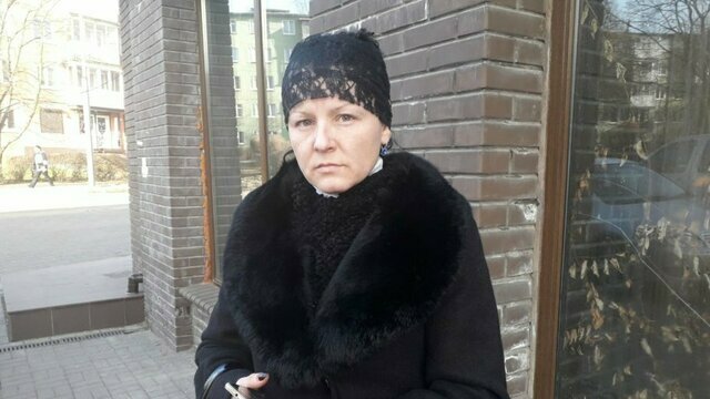 Мать умершей в психбольнице 15-летней Ангелины Разиньковой вновь выступила в ток-шоу на Первом канале