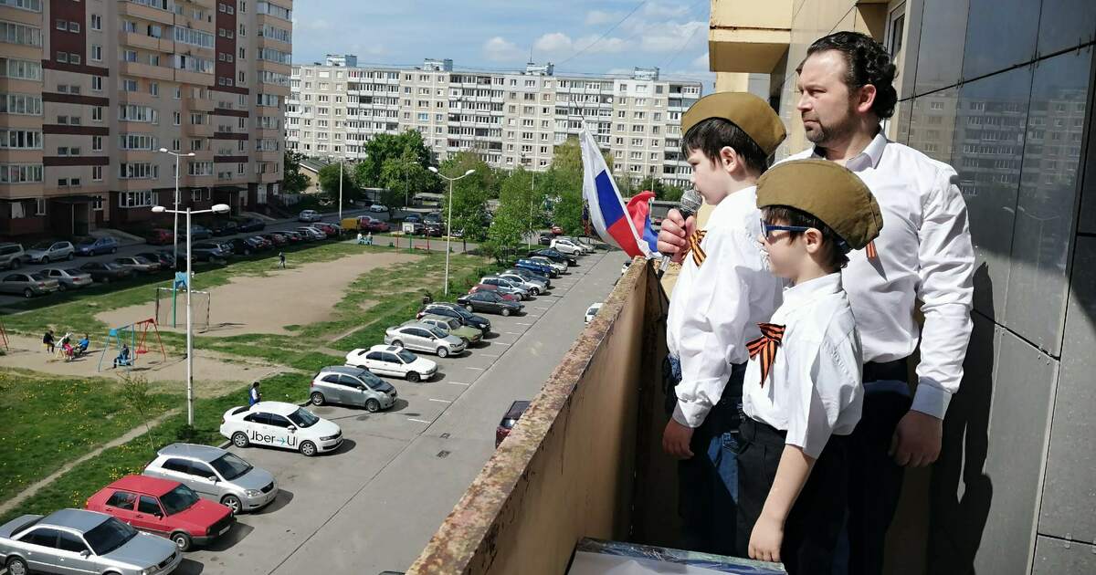 А на балконе мы одни видео прикол