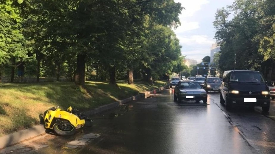 В Калининграде сбили мотоциклиста - Новости Калининграда | Фото: пресс-служба УМВД России по Калининградской области В Калининграде сбили мотоциклиста - Новости Калининграда | Фото: пресс-служба УМВД России по Калининградской области