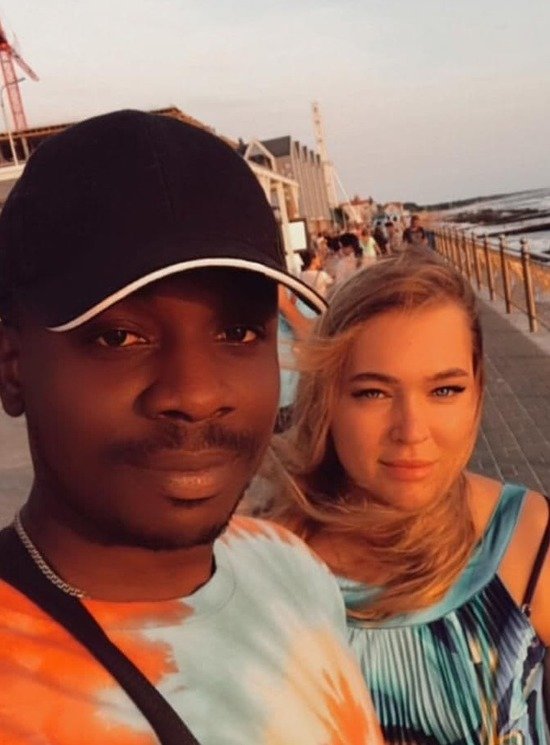 «Небо — моя отправная точка»: утонувший в Зеленоградске студент из Нигерии записал песню накануне гибели (трек) - Новости Калининграда | Фото предоставила вдова погибшего Наталья «Небо — моя отправная точка»: утонувший в Зеленоградске студент из Нигерии записал песню накануне гибели (трек) - Новости Калининграда | Фото предоставила вдова погибшего Наталья