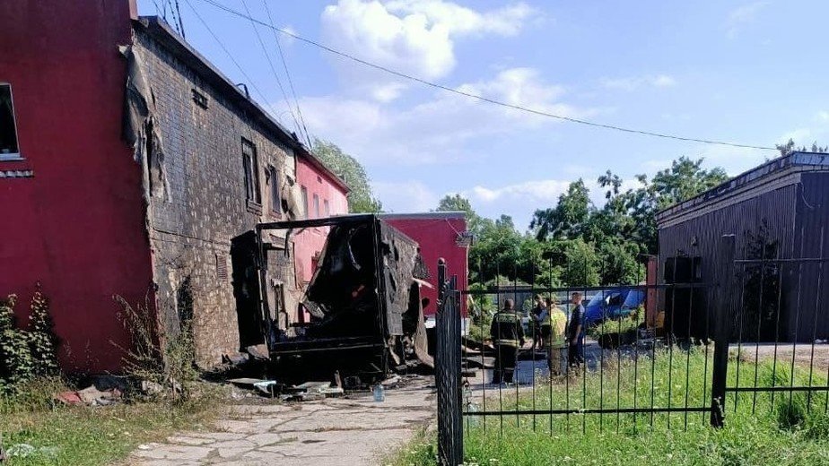 Пожар на балтийском. Пожар в Балтийске. Пожар Балтийск Ушакова 26. Клопс Калининград пожар на Куйбышева. Где находится пожар в Балтийске сегодня.