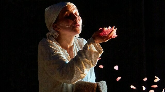 Любовь, жизнь, война: в драмтеатре представят трагедию «Материнское поле»