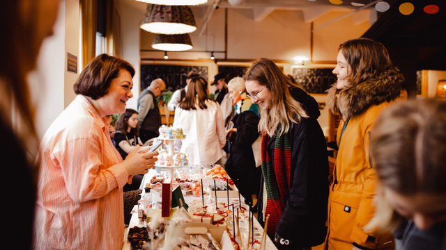 Зарядиться предновогодним настроением и найти душевные подарки: в Калининграде пройдёт фестиваль керамики и хендмейда 